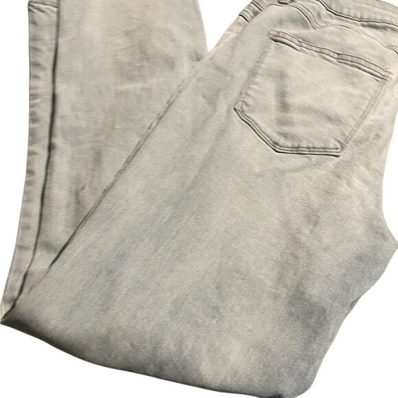 Rewash Distressed Lt Blue Women Jeans size 7 (28) mid rise excellent condition - Picture 2 of 3